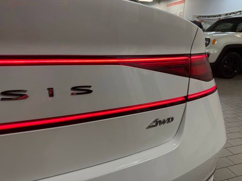 Used 2025 Genesis G90 3.5T image 9