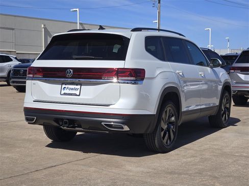 New 2026 Volkswagen Atlas SE image 4