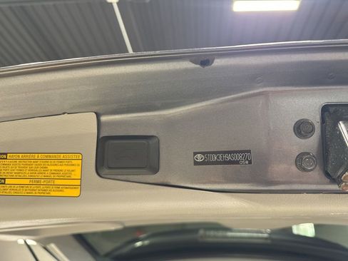 Used 2010 Toyota Highlander Limited AWD/4WD image 38