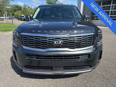 Used 2020 Kia Telluride EX w/ Towing Package FWD image 16