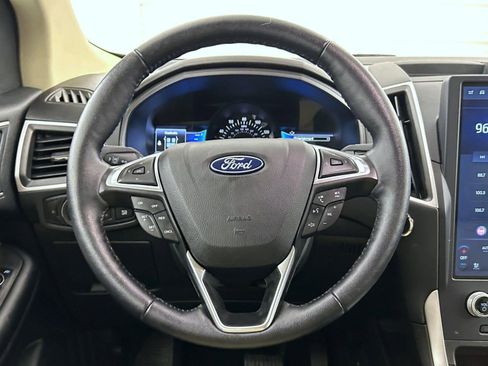 Used 2022 Ford Edge SEL w/ Convenience Package AWD/4WD image 11