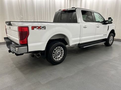 Used 2022 Ford F250 Lariat w/ Chrome Package image 4