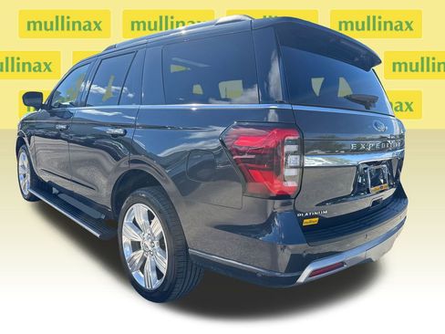 Used 2024 Ford Expedition Platinum image 10