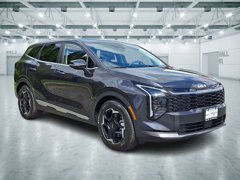 Certified 2026 Kia Sportage EX FWD image 1