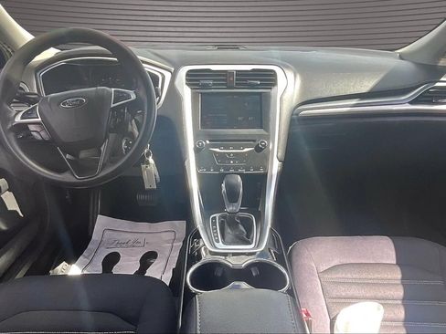 Used 2015 Ford Fusion SE FWD image 7
