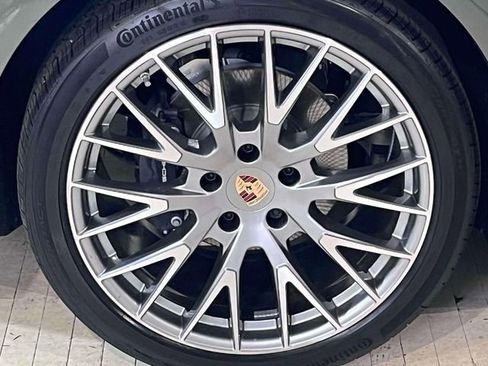 New 2025 Porsche Panamera 4 image 15
