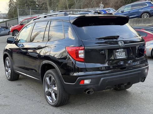 Used 2021 Honda Passport Touring image 3