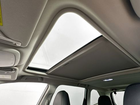 Used 2022 Subaru Forester Touring image 23