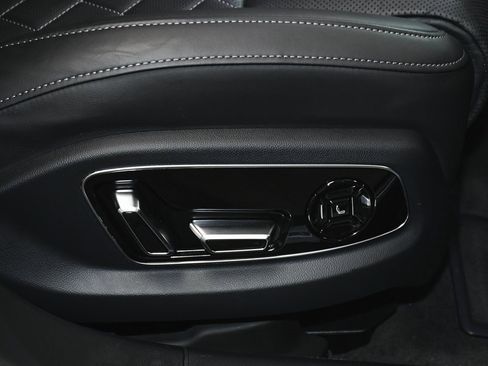 Used 2023 Audi S8 image 73