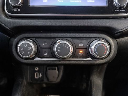 Used 2022 Nissan Versa S image 28