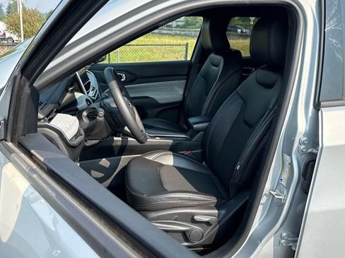 Used 2024 Jeep Compass Latitude AWD/4WD image 13