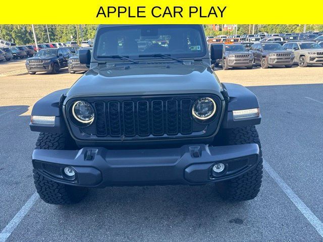 Used 2025 Jeep Wrangler Unlimited Sport AWD/4WD image 2