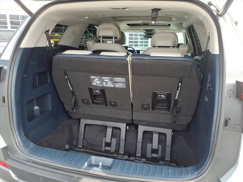 Used 2025 Kia Carnival SX Prestige FWD image 27