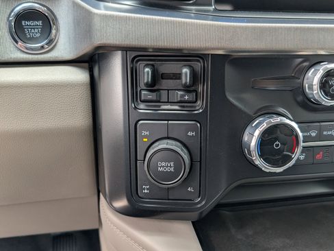 New 2025 Ford F250 Platinum w/ Platinum Plus Package image 27