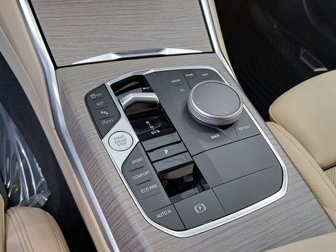 Used 2025 BMW 330i Sedan image 16