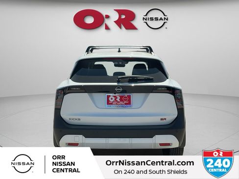 New 2026 Nissan Kicks SR w/ SR Premium Package FWD image 6