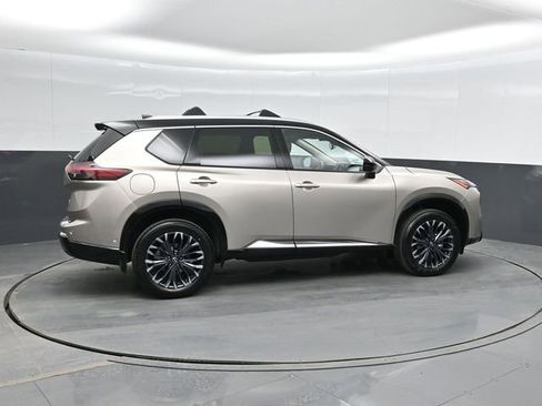 New 2026 Nissan Rogue Platinum image 3