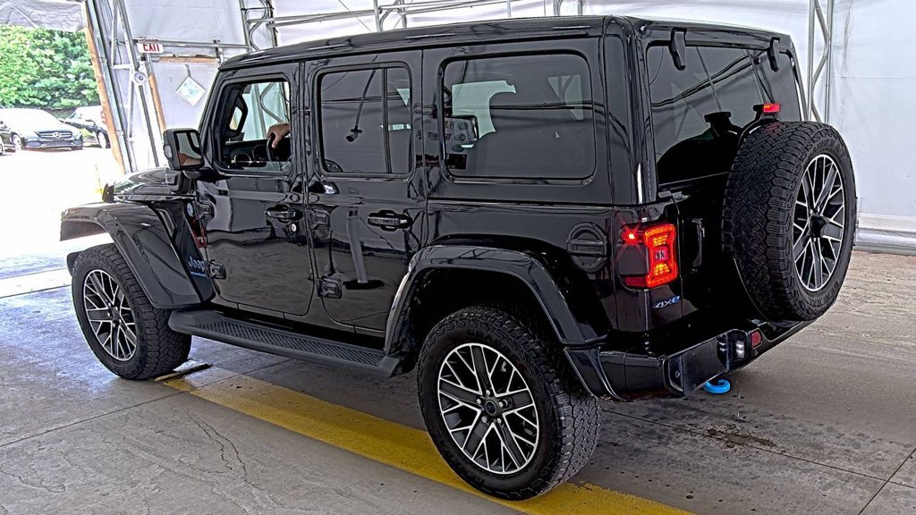 Used 2024 Jeep Wrangler High Altitude AWD/4WD image 4