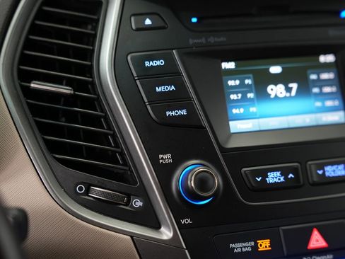 Used 2013 Hyundai Santa Fe Sport AWD/4WD image 24