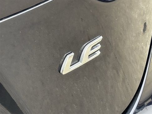 Used 2025 Toyota Corolla LE image 11