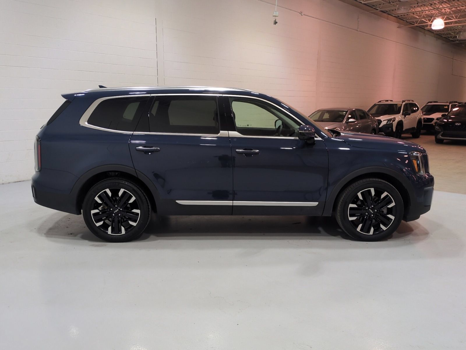 Certified 2024 Kia Telluride SX Prestige AWD/4WD image 2