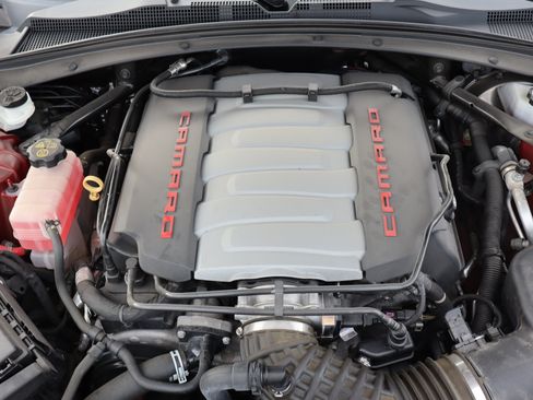 Used 2019 Chevrolet Camaro SS RWD image 15