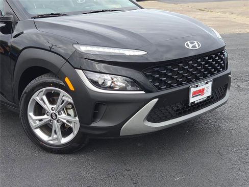 Used 2023 Hyundai Kona SEL w/ Convenience Package image 2