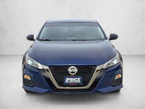 Used 2022 Nissan Altima 2.5 SR image 2