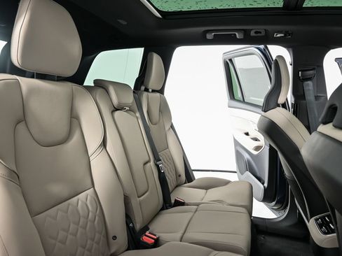 Used 2026 Volvo XC90 B6 Plus w/ Protection Package Premier AWD/4WD image 24