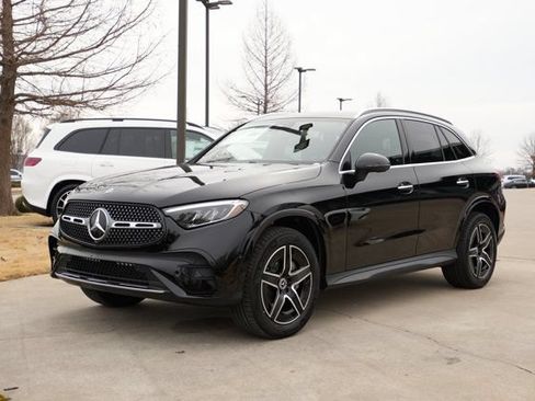 Used 2026 Mercedes-Benz GLC 300 4MATIC image 3