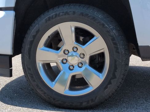 Used 2018 Chevrolet Silverado 1500 LT w/ Texas Edition AWD/4WD image 14