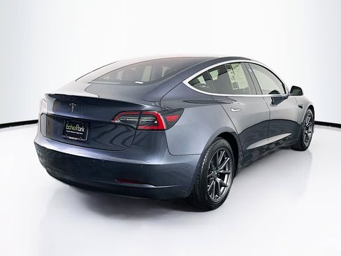 Used 2018 Tesla Model 3 Long Range image 9