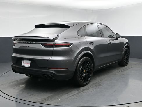 Used 2021 Porsche Cayenne S w/ Premium Package Plus AWD/4WD image 19
