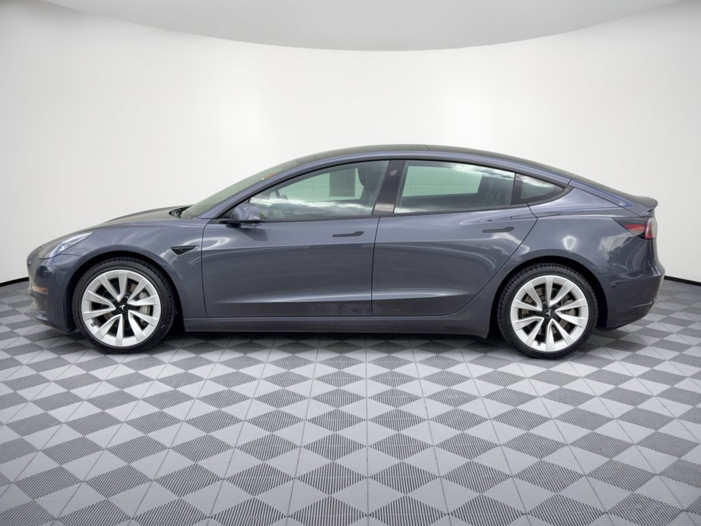 Used 2023 Tesla Model 3 Standard Range RWD image 2