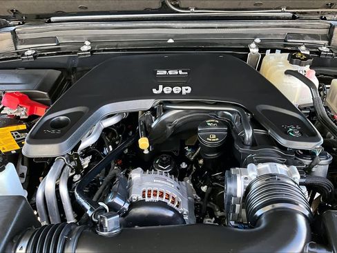 Used 2021 Jeep Gladiator Mojave image 30