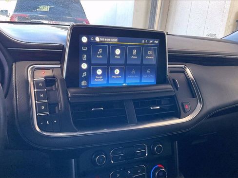 Used 2022 Chevrolet Suburban Premier image 10