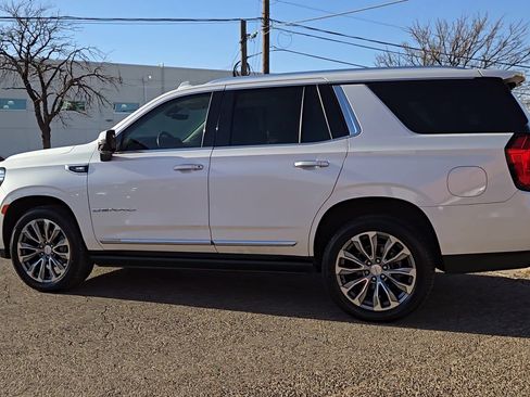 Used 2021 GMC Yukon Denali w/ Denali Premium Package image 6