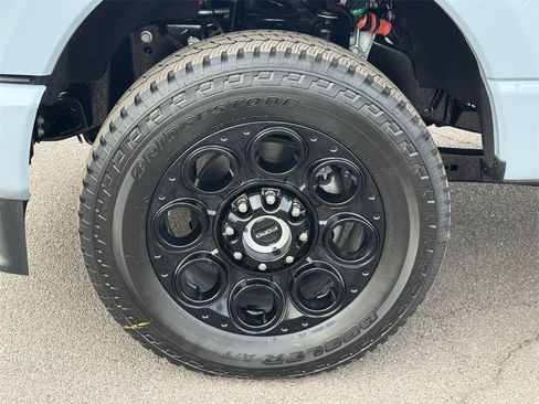 New 2026 Ford F250 Lariat w/ Black Appearance Package image 7