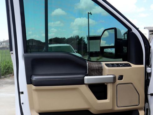 Used 2017 Ford F350 Lariat w/ Lariat Ultimate Package image 10