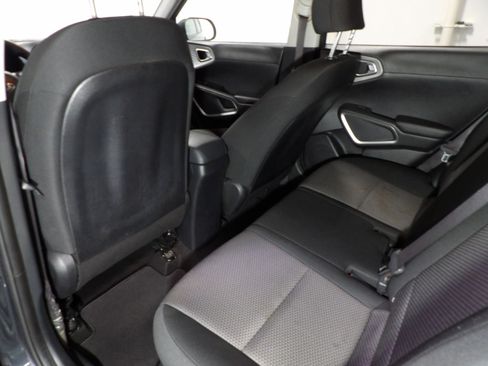 Used 2020 Kia Soul LX FWD image 9