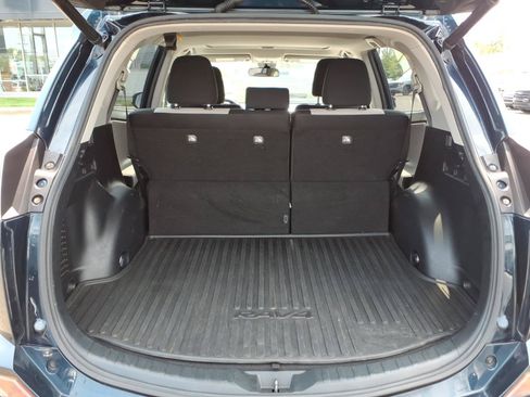 Used 2018 Toyota RAV4 XLE AWD/4WD image 22