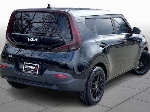Used 2022 Kia Soul LX image 13