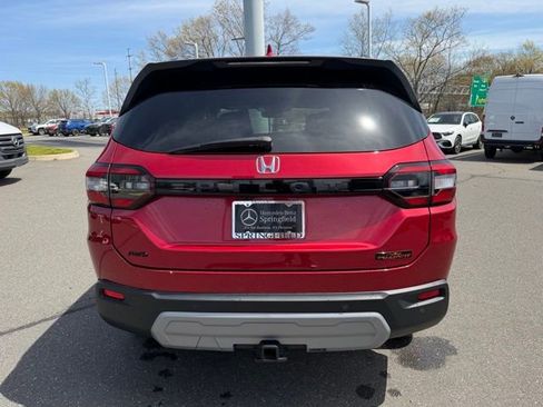 Used 2025 Honda Pilot TrailSport image 6