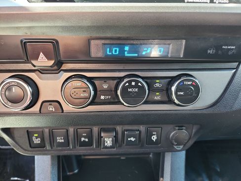 Used 2023 Toyota Tacoma TRD Sport w/ Advanced Technology Package AWD/4WD image 16