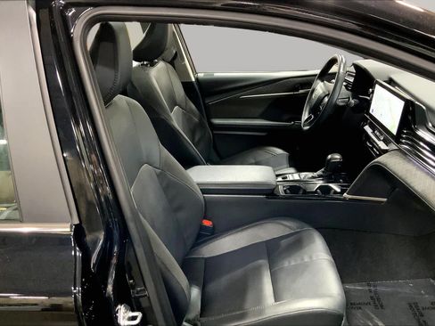 Used 2025 Toyota Camry XLE w/ Premium Package AWD/4WD image 9