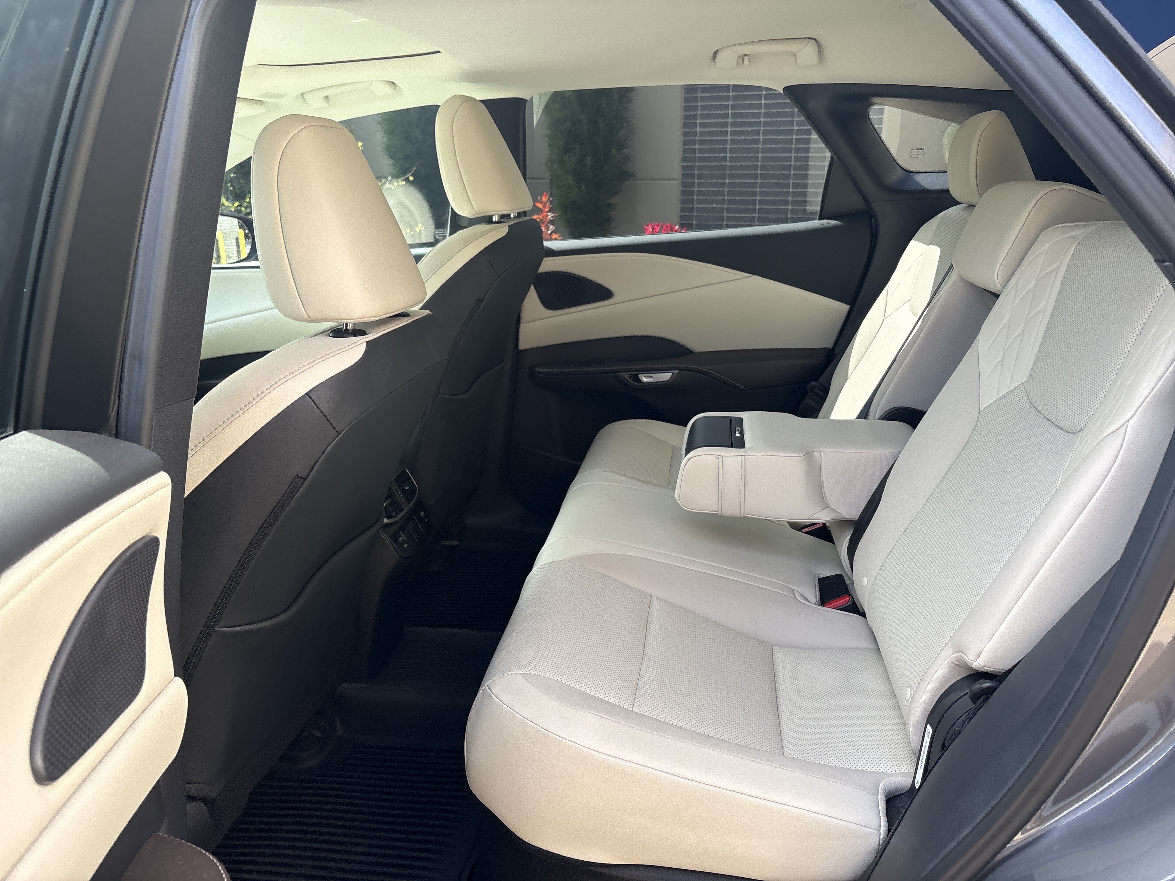 Used 2023 Lexus RX 350 Premium w/ Cold Area Package AWD/4WD image 31