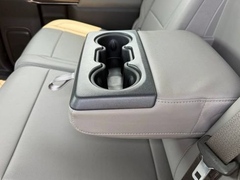Used 2021 Chevrolet Silverado 1500 LT Trail Boss w/ Convenience Package II AWD/4WD image 16