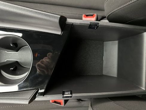 Certified 2025 Hyundai Elantra SEL image 21