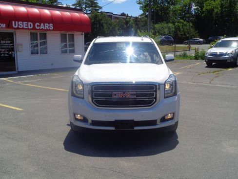 Used 2017 GMC Yukon XL SLE w/ SLE Value Package AWD/4WD image 11