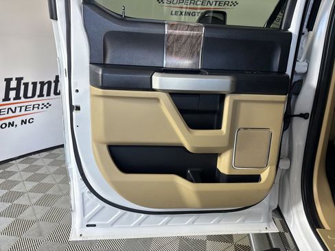 Used 2019 Ford F250 Lariat w/ Lariat Value Package image 24